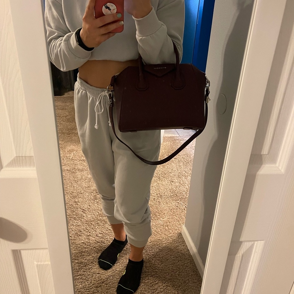 Givenchy Small Antigona Bag - Picture 10 of 11